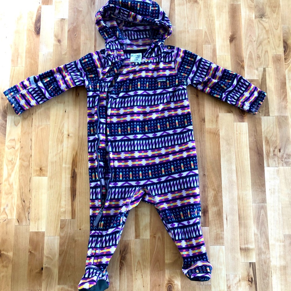Patagonia fleece bunting one piece, size 6-12 months
